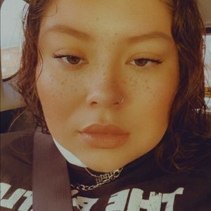 Meet your Posher, Yasmyn